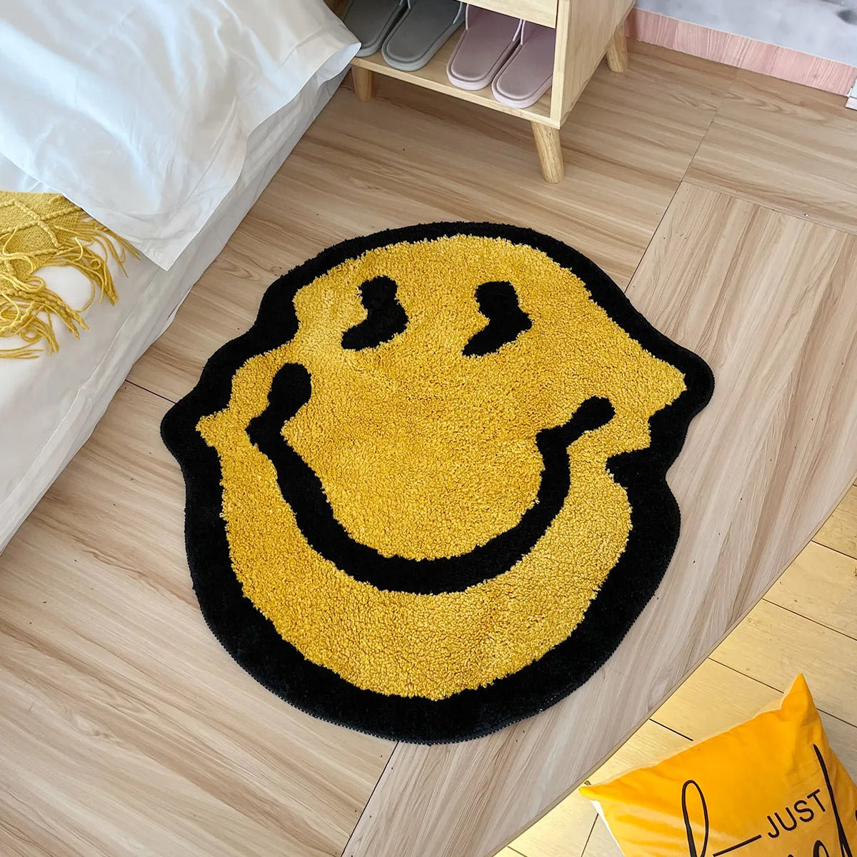 Twisted Smile Rug - Sudd