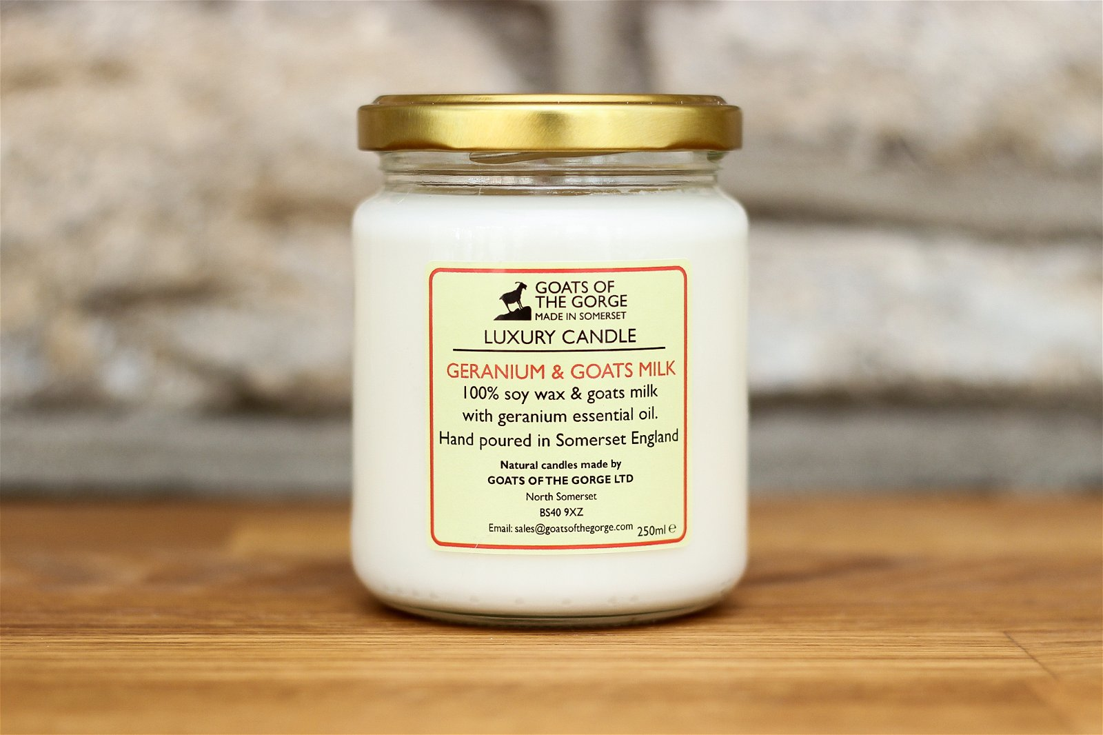 Goats Milk Geranium Candle - Handmade Scented Candle with 100% Soy Wax - Sudd