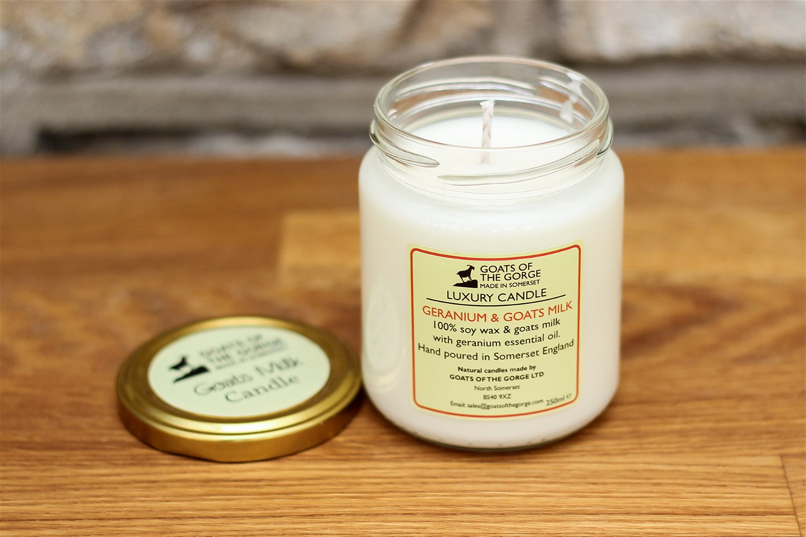 Goats Milk Geranium Candle - Handmade Scented Candle with 100% Soy Wax - Sudd