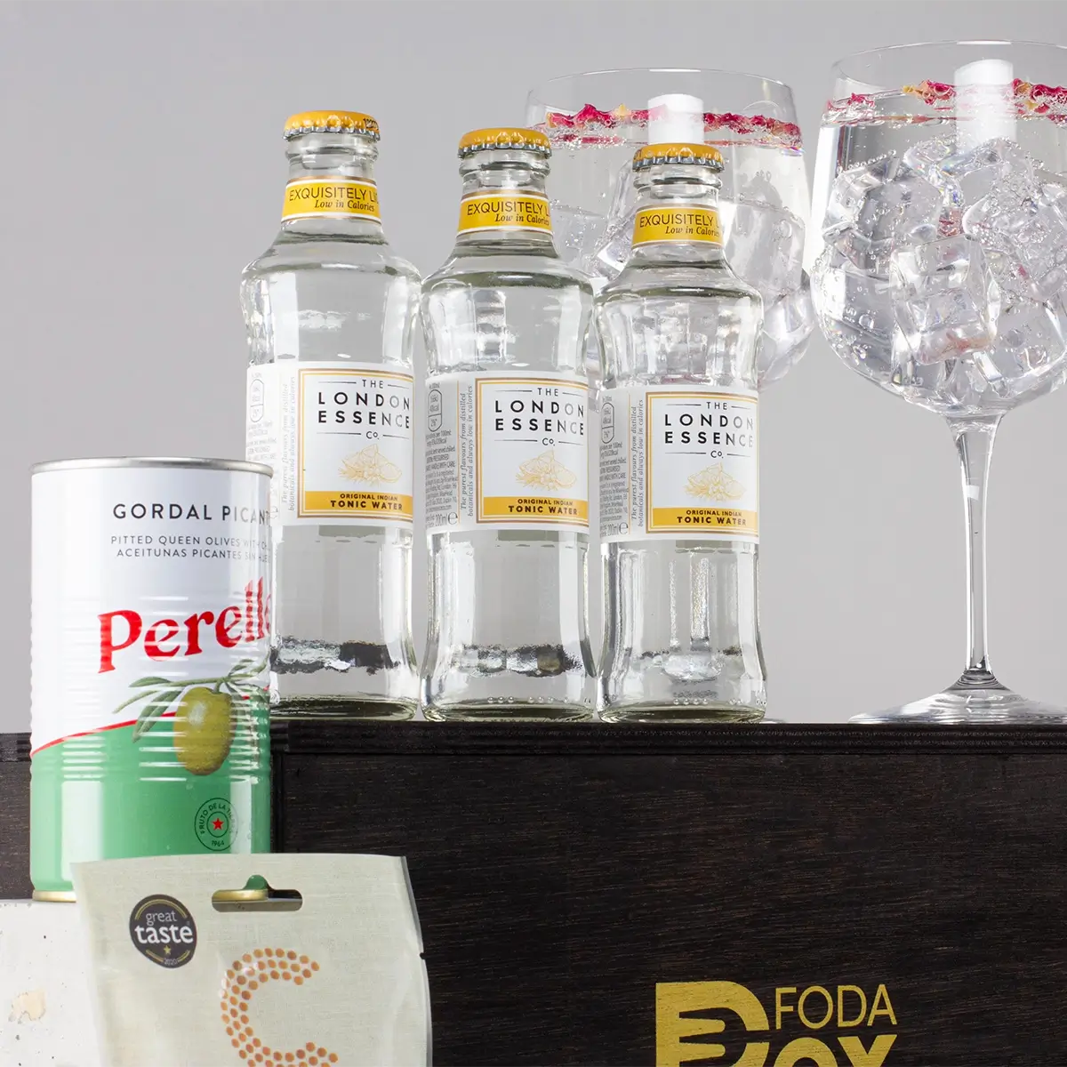 Luxury Gin & Tonic Hamper in Pine Box - Perfect Gift for Gin Lovers - Sudd