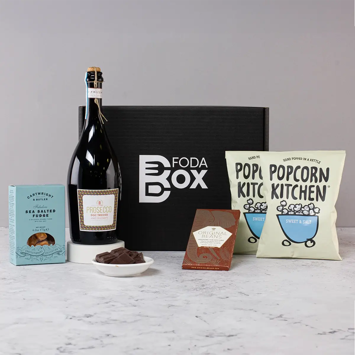 Delicious Prosecco, Popcorn, and Fudge Hamper | Perfect Gift for Any Occasion - Sudd