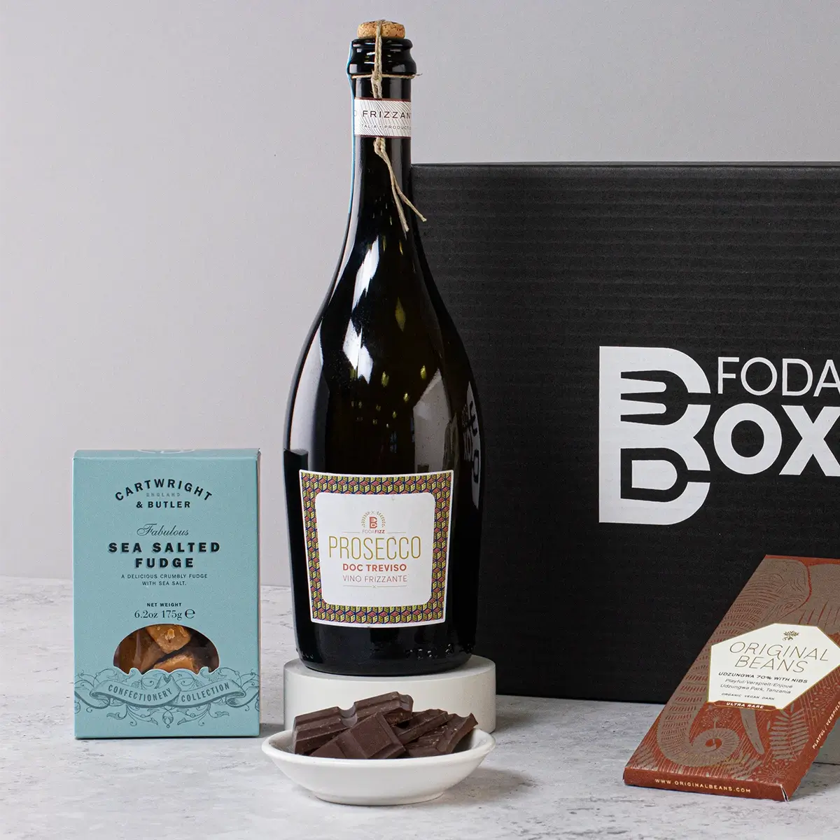 Delicious Prosecco, Popcorn, and Fudge Hamper | Perfect Gift for Any Occasion - Sudd