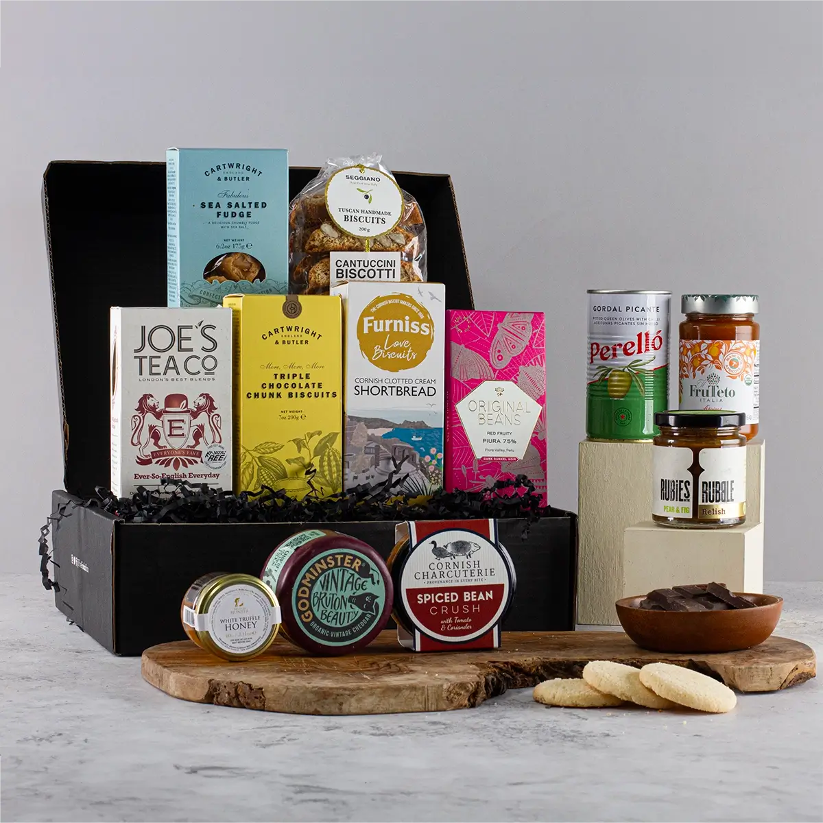 FodaBox Food Hamper - The Ultimate Gourmet Gift for Every Occasion - Sudd