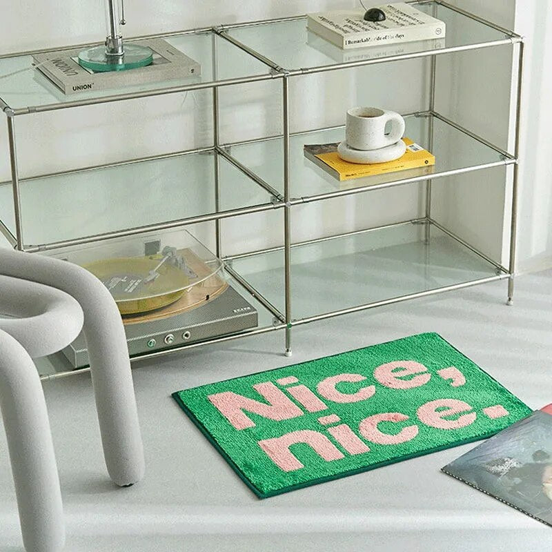 Nice, Nice. Rug - Sudd