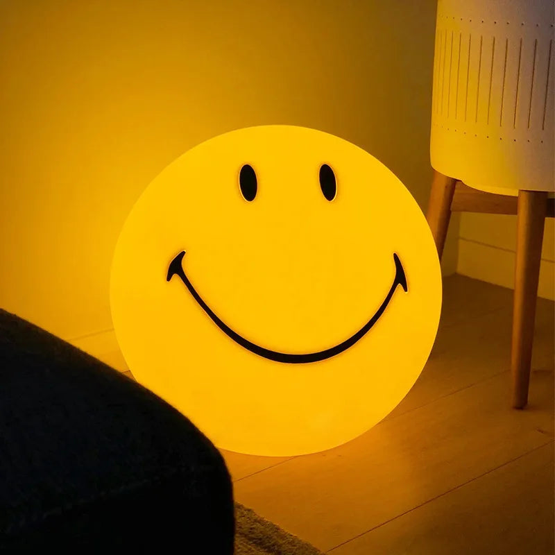 Smiley Face Floor Lamp - Sudd